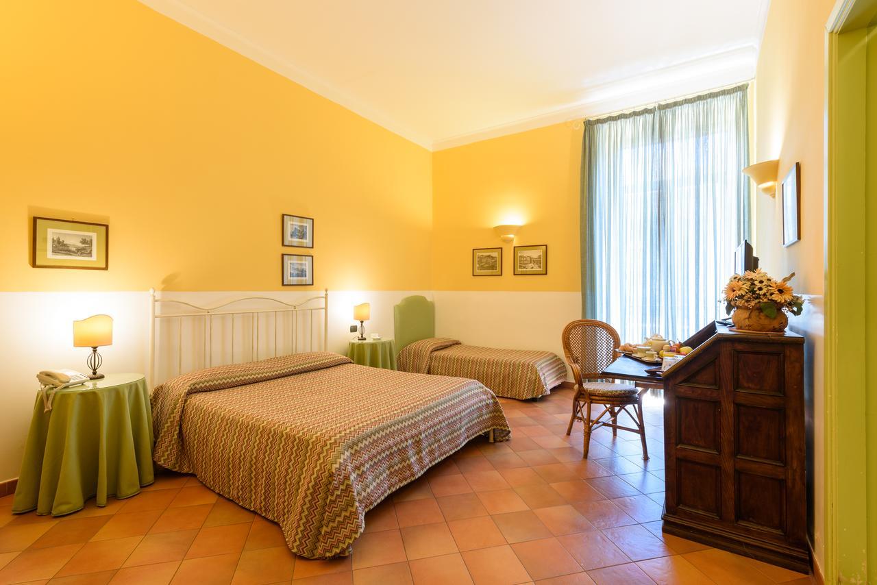 נאפולי Hotel Mergellina מראה חיצוני תמונה